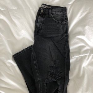Black Ripped Mom Jeans!